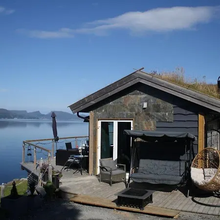 Småstranda Fjord * Aheim